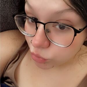 Meet your Posher, Mandy